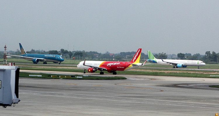 Đề xuất áp giá sàn vé máy bay nội địa bằng 20% mức giá tối đa trong 12 tháng - Ảnh 1.