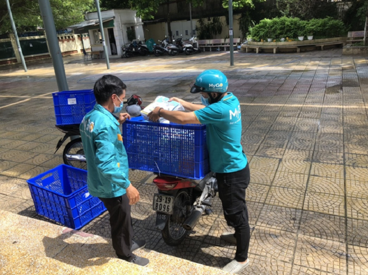 Viettel-Post-van-chuyen-SGK-6184-1634263