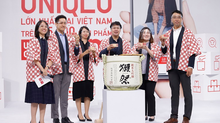 Ra mắt cửa hàng UNIQLO online lớn nhất tại Việt Nam