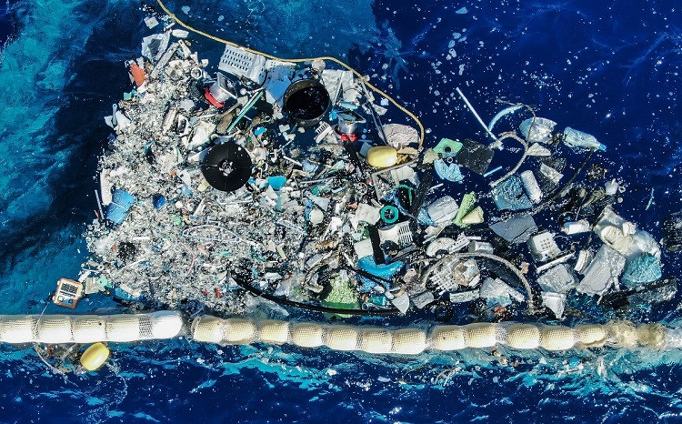 Covid-19 tạo ra gần 30.000 tấn rác thải cho các đại dương