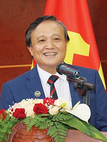 Ông Phùng Công Dũng