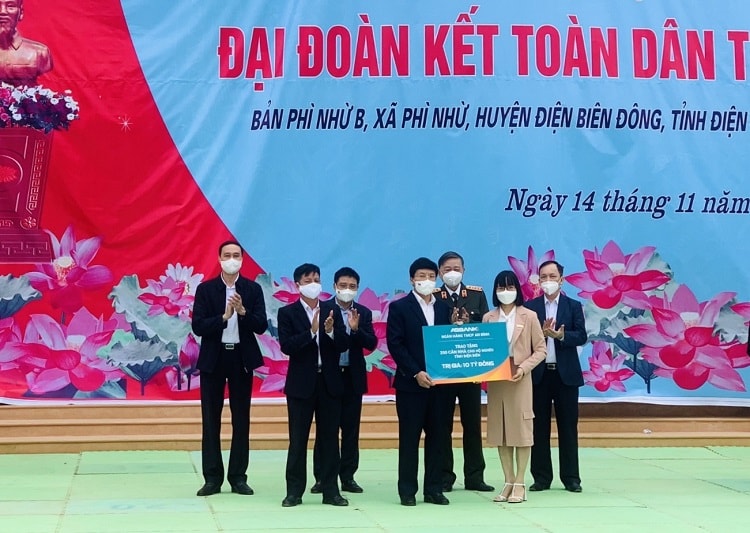 Xây dựng 200 căn nhà Đại đoàn kết cho người dân nghèo tỉnh Điện Biên