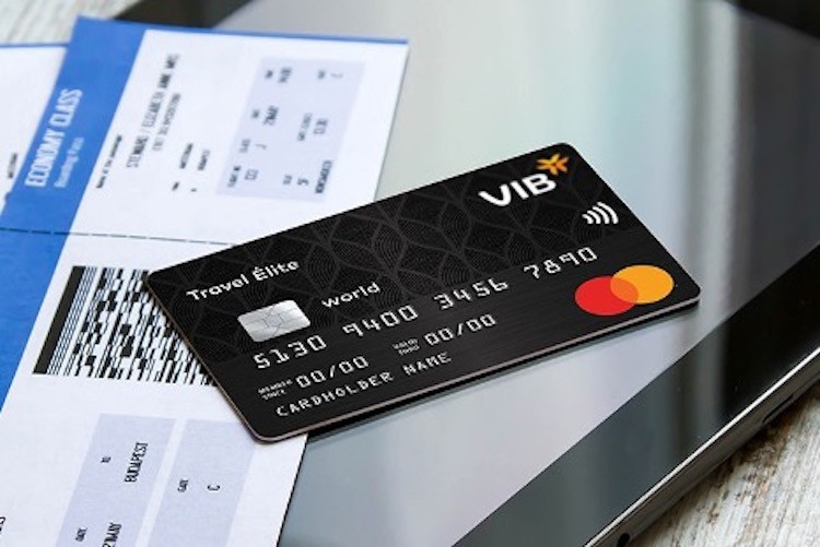 Chủ thẻ Mastercard có thể thanh toán mua sắm bằng dặm thưởng