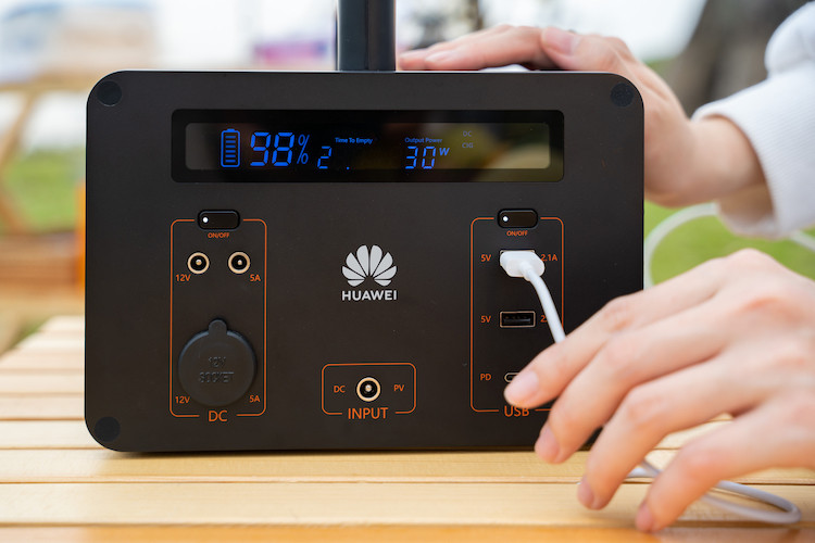 Huawei ra mắt trạm sạc dự phòng di động iSitePower M Mini