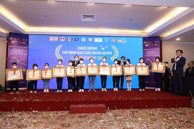 12 học sinh đạt giải Nhất cuộc thi Sơ đồ tư duy Việt Nam năm 2021
