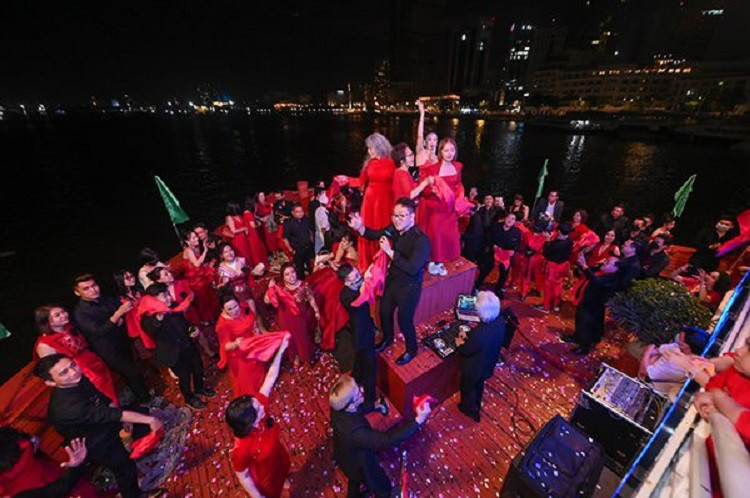 “Dạ tiệc đỏ” thu hút 200 doanh nghiệp tham dự
