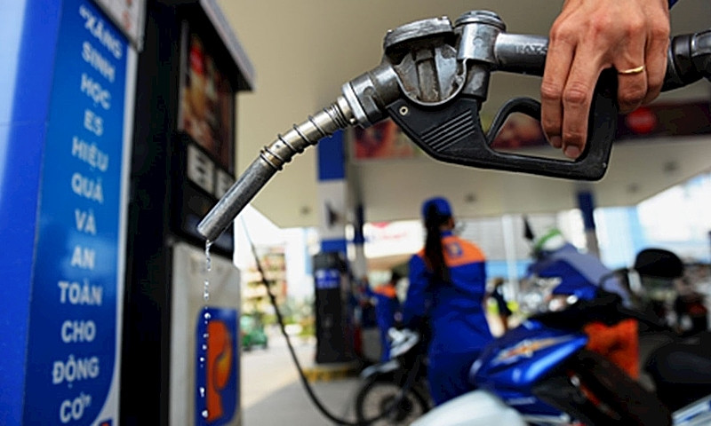 Giá xăng dầu có thể tiếp tục tăng mạnh từ ngày mai