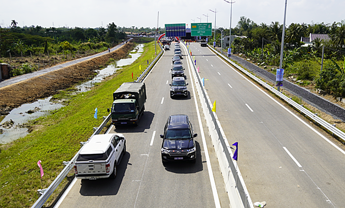 Cao tốc Trung Lương - Mỹ Thuận không có làn khẩn cấp, vì sao?