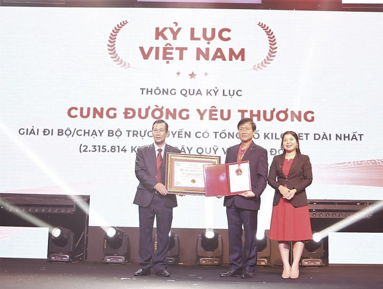 Giải đi/chạy bộ trực tuyến vì cộng đồng nhận kỷ lục Việt Nam