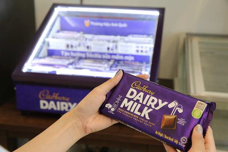 Mondelez Kinh Đô mở rộng phân phối sôcôla Cadbury Dairy Milk tại Việt Nam