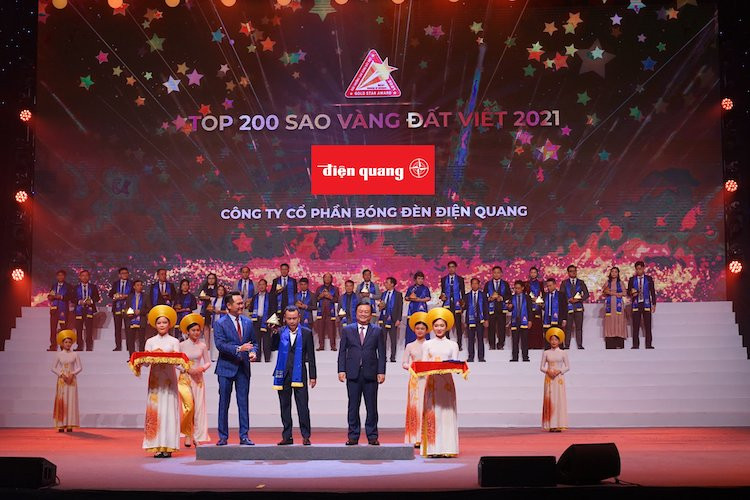 Điện Quang nhận giải thưởng Sao Vàng Đất Việt