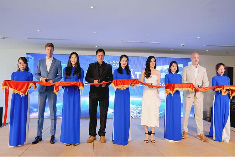 Chị Huyền Nguyễn - Founder & CEO USAC Group trong buổi Lễ ra mắt thương hiệu USAC Academy