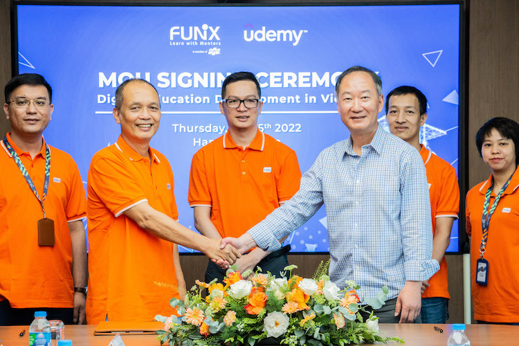 FUNiX và Udemy hợp tác phát triển giáo dục trực tuyến