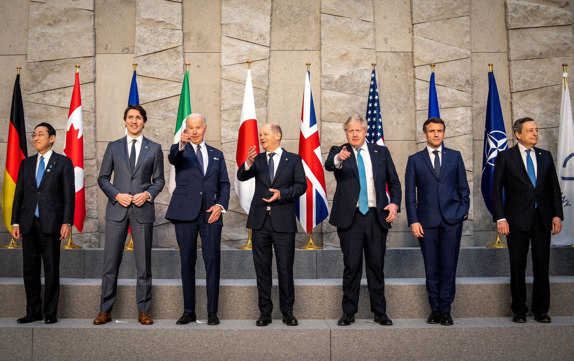G7 cam kết cấm nhập khẩu dầu từ Nga