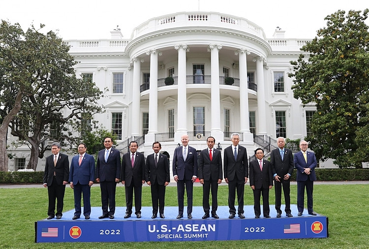 Các nhà lãnh đạo ASEAN chụp ảnh chung cùng Tổng thống Hoa Kỳ Joe Biden