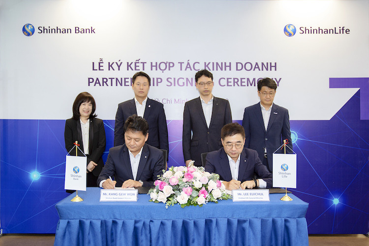 Shinhan Life Việt Nam và Shinhan Bank Việt Nam hợp tác phân phối bảo hiểm