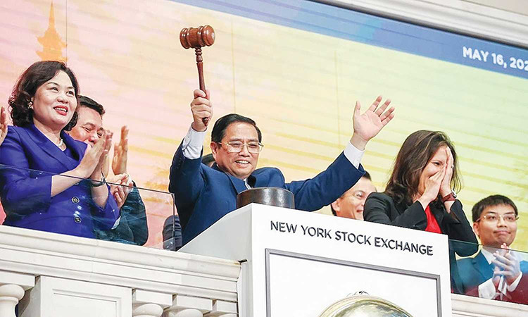 Thủ tướng Phạm Minh Chính rung chuông kết thúc phiên giao dịch tại sàn NYSE