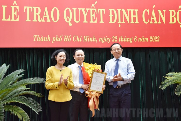 Bộ Chính trị chuẩn y quyết định chức Phó bí thư Thành ủy TP.HCM cho ông Nguyễn Văn Hiếu