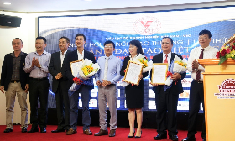 CLB Doanh nghiệp Việt Nam (VEC) ra mắt Ban Pháp lý, Ban Xúc tiến thương mại, và Ban Sức khỏe