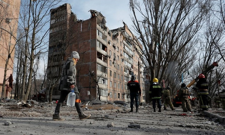 Tỉnh Donetsk hứng chịu pháo kích ồ ạt từ Nga