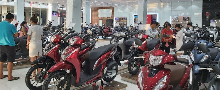 Loạt xe máy Honda bất ngờ tăng giá trở lại sau thời gian hạ nhiệt  ÔtôXe  máy  Vietnam VietnamPlus