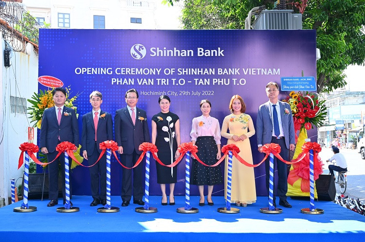 Shinhan mở ba chi nhánh và phòng giao dịch mới tại Hà Nội và TP.HCM