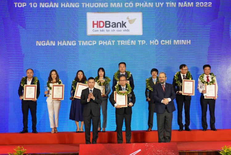 HDBank liên tiếp được vinh danh trong Top ngân hàng TMCP uy tín