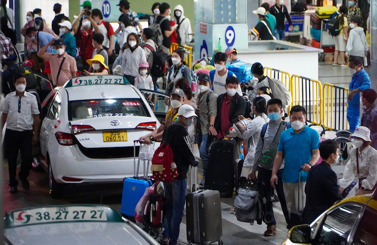 Các giải pháp giảm ùn tắc giao thông tại sân bay Tân Sơn Nhất
