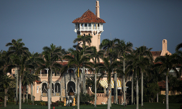 Khu nghỉ dưỡng Mar-a-Lago tại Florida, Mỹ vào tháng 2/2021. Ảnh: Reuters.