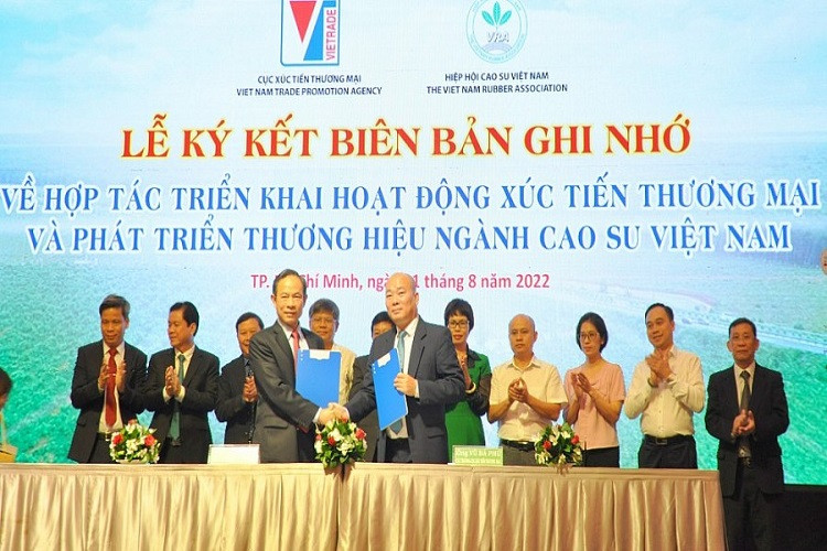 Ký kết hợp tác phát triển thương hiệu ngành Cao su Việt Nam