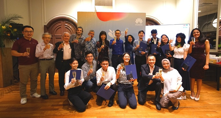 Sinh viên Việt Nam chiến thắng cuộc thi “Hạt giống cho tương lai”