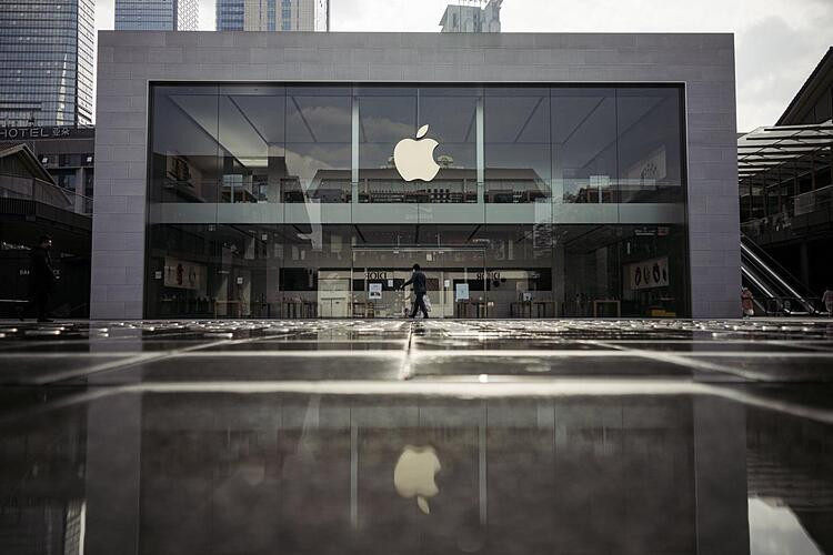 Apple không tuân theo bất cứ quy luật marketing truyền thống nào. Ảnh: New York Times.