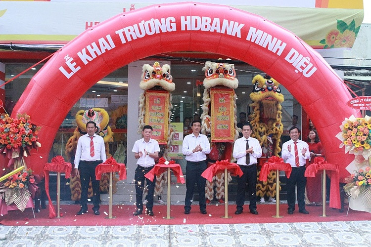 Ngày 27/09, HDBank Minh Diệu - Bạc Liêu chính thức khai trương tại 603 Quốc lộ 1A, thị trân Hòa Bình, huyện Hòa Bình, tỉnh Bạc Liêu.