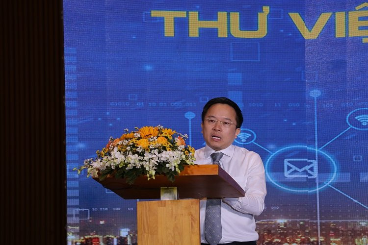 Ông Từ Lương - Phó Giám đốc Sở Thông tin và Truyền thông cam kết sẽ hỗ trợ, đồng hành cùng Doanh Nhân Sài Gòn phát triển Thư viện số