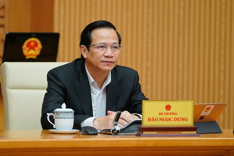 Bộ trưởng Bộ Lao động Thương binh và Xã hội Đào Ngọc Dung cho rằng Việt Nam có điều kiện tốt để chuyển đổi số, nhưng lại thiếu đi yếu tố quan trọng là nguồn nhân lực chất lượng cao.