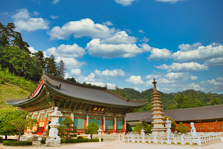 Chùa Woljeongsa - địa điểm tham quan nổi tiếng tại tỉnh Gangwon