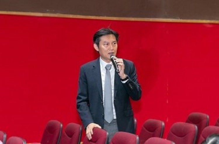 Ông Phạm Phú Trường phát biểu mở đầu trong tọa đàm - Ảnh: Thanh Lâm.