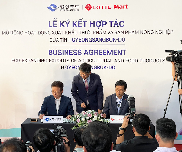 Tỉnh Gyeongsangbuk-do ký kết hợp tác với Lotte Mart phân phối nông sản cao cấp Hàn Quốc
