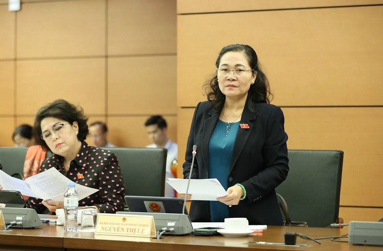 Đại biểu Nguyễn Thị Lệ, Chủ tịch Hội đồng Nhân dân Thành phố Hồ Chí Minh cho biết hiện đang thiếu phân khúc nhà ở dưới 2 tỷ đồng.