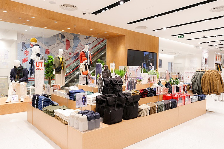 In photos see the new Uniqlo Park megastore in Yokohama featuring an  outdoor park
