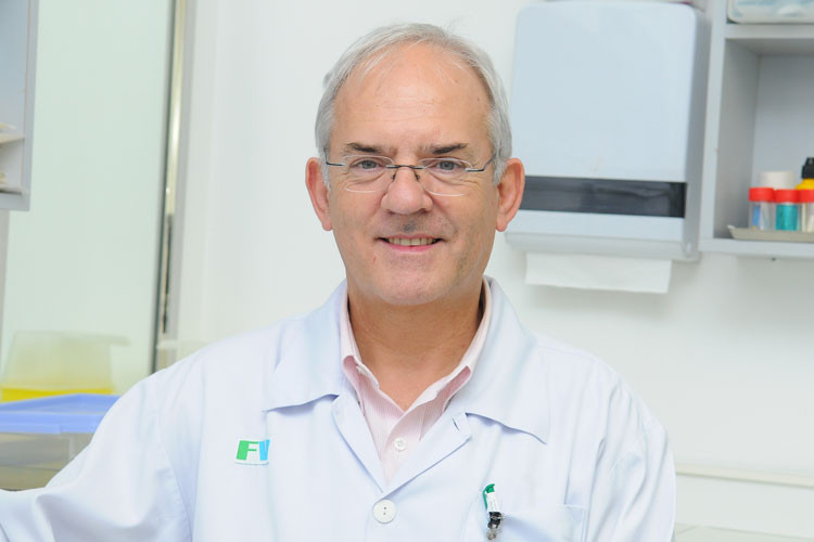Bác sĩ Bernard Colin – chuyên gia phục hồi thính lực đến từ Pháp - Ảnh: FV