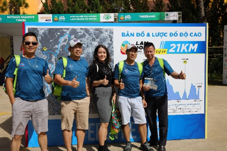 Giải chạy Lâm Đồng Trail thu hút nhiều thành viên của các cộng đồng chạy bộ