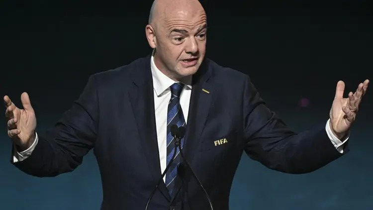 Chủ tịch FIFA kêu gọi ngừng bắn ở Ukraine trong thời gian World Cup