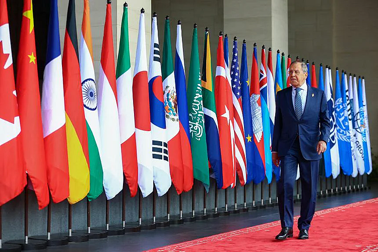 Thay cho Tổng thống Putin, Ngoại trưởng Nga Sergey Lavrov tham gia Hội nghị G20 lần này, do "tình hình hiện nay đòi hỏi Tổng thống Putin ở lại Nga", theo Điện Kremlin. Ảnh: AFP