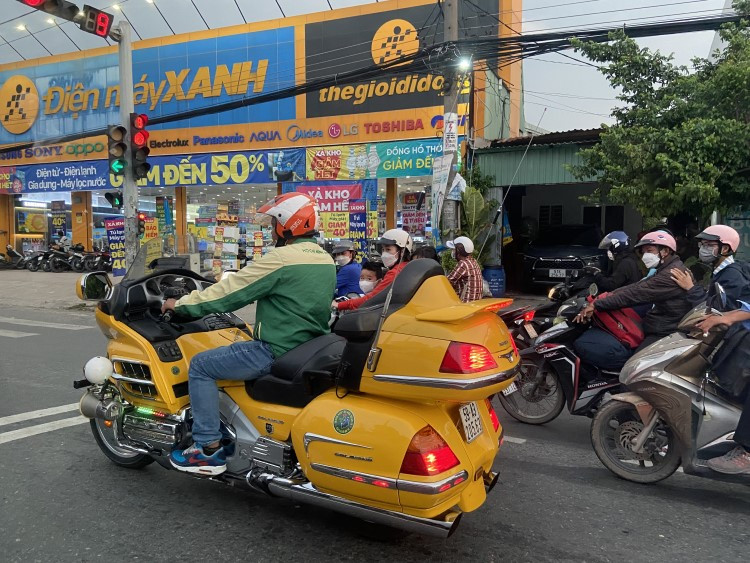 Lái xe ở Việt Nam