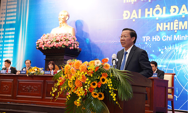Chủ tịch UBND TP.HCM Phan Văn Mãi ghi nhận sự đóng góp của cộng đồng doanh nghiệp cho sự phát triển của TP.
