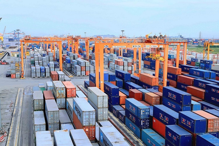Xuất nhập khẩu hàng hóa Việt Nam đạt mốc kỷ lục 700 tỷ USD
