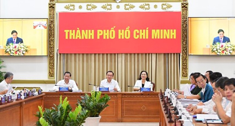 lãnh đạo TPHCM dự Hội nghị trực tuyến Chính phủ với các địa phương.