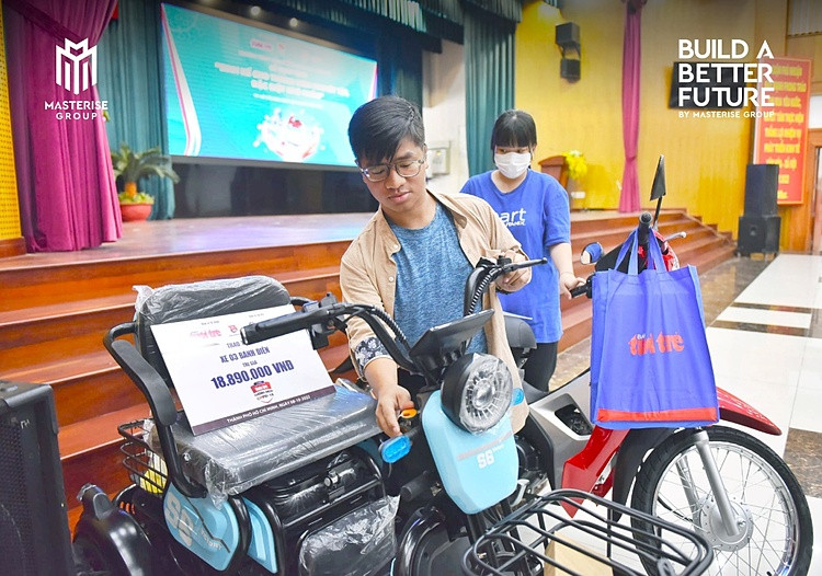 Masterise Group đồng hành cùng báo Tuổi Trẻ phối hợp với Thành đoàn Hà Nội và Thành đoàn TP..HCM hỗ trợ hàng trăm trường hợp thanh niên khuyết tật, đặc biệt khó khăn sau đại dịch.