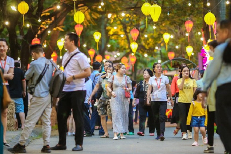 Du khách Trung Quốc đến Việt Nam năm 2023 sẽ đạt khoảng 4,5 triệu lượt